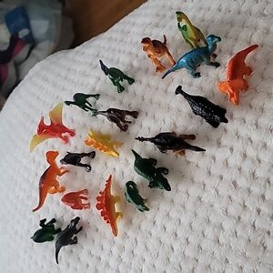 Lot Of 19 Micro Mini Colourful Dinosaur Toys